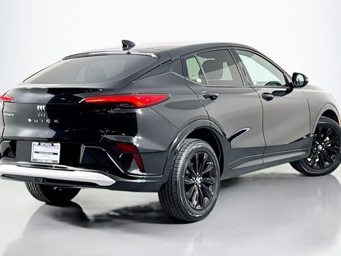 Used 2025 Buick Envista Sport Touring w/ Advanced Safety Package image 11