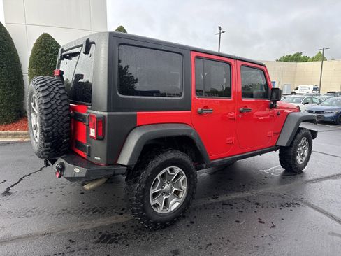 Used 2015 Jeep Wrangler Unlimited Rubicon w/ Connectivity Group AWD/4WD image 5