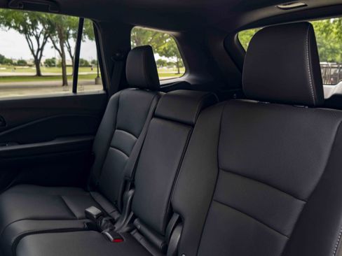 Used 2025 Honda Passport EX-L image 18