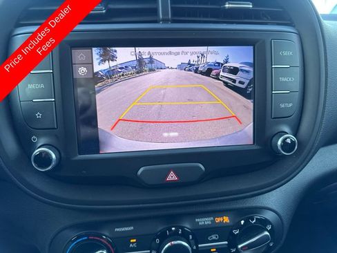 Used 2022 Kia Soul LX w/ Technology Package FWD image 7