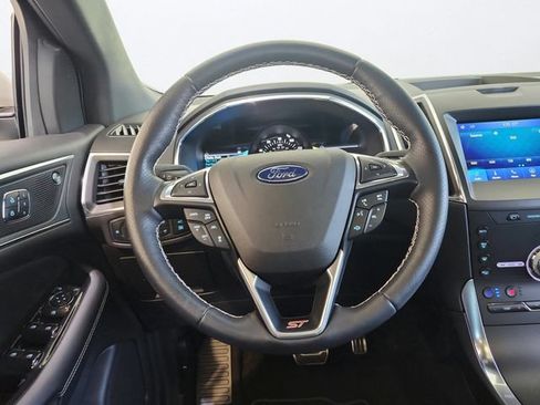 Used 2020 Ford Edge ST w/ Equipment Group 401A AWD/4WD image 9