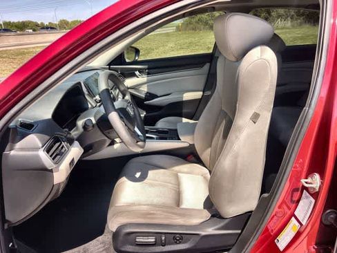 Used 2020 Honda Accord EX image 11