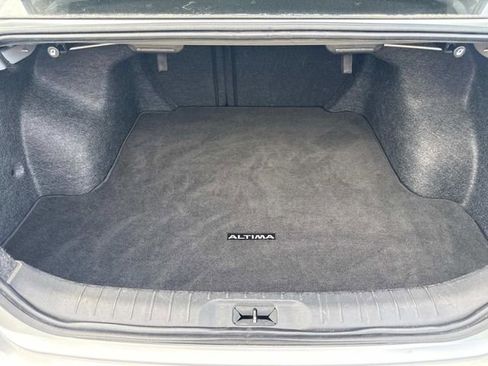 Used 2024 Nissan Altima 2.5 SV image 13