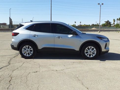 Used 2023 Ford Escape Active image 4