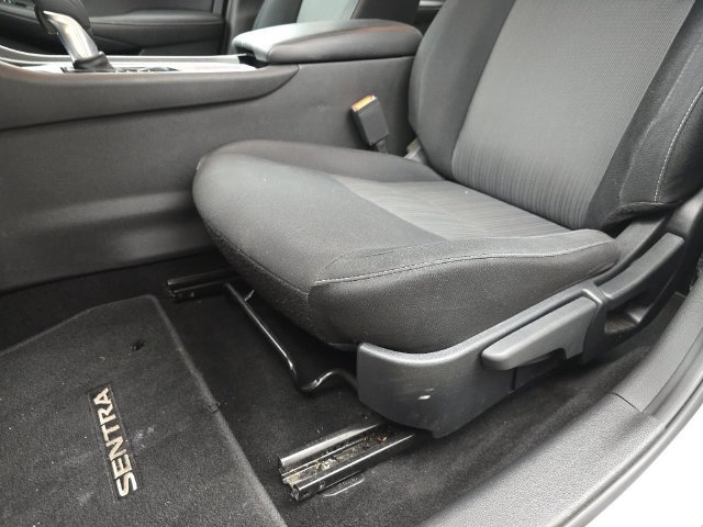 Used 2024 Nissan Sentra SV FWD image 23