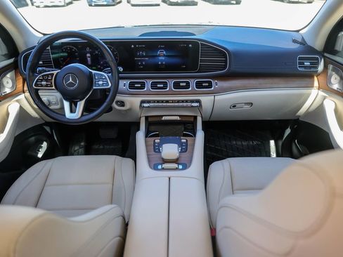 Used 2023 Mercedes-Benz GLS 450 4MATIC image 29
