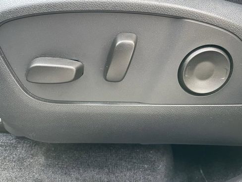 New 2025 Chevrolet Traverse LT w/ Enhanced Driving Package image 16