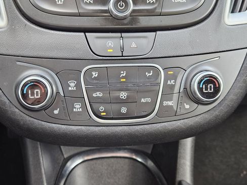 Used 2024 Chevrolet Malibu LT FWD image 15