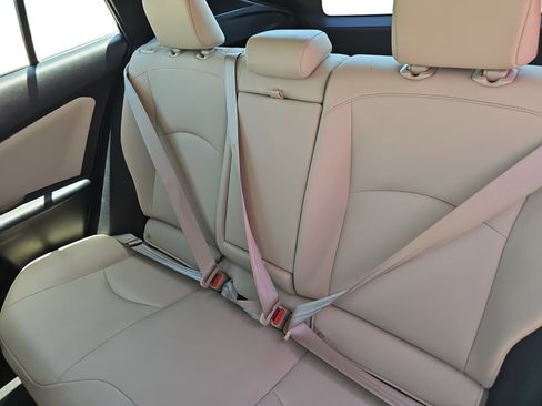 Used 2020 Toyota Prius XLE AWD/4WD image 16