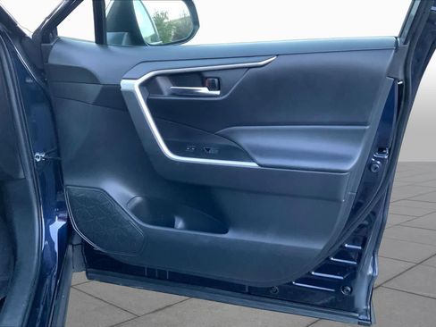 Used 2022 Toyota RAV4 XLE Premium FWD image 19