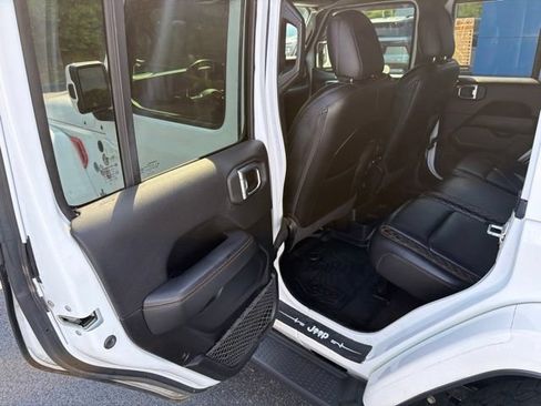 Used 2021 Jeep Wrangler Unlimited Sahara AWD/4WD image 30