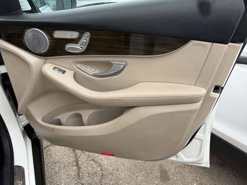 Used 2017 Mercedes-Benz GLC 300 w/ Premium 2 Package image 22