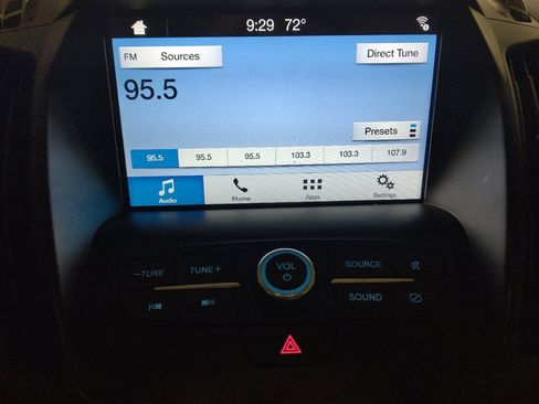 Used 2019 Ford Escape SE FWD image 25