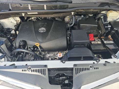 Used 2019 Toyota Sienna XLE Premium image 22