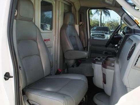 Used 2018 Ford E-350 and Econoline 350 Super Duty w/ Power Windows & Locks Group image 31