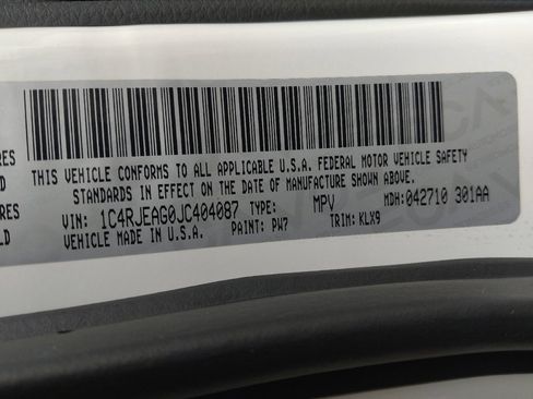 Used 2018 Jeep Grand Cherokee Altitude RWD image 33