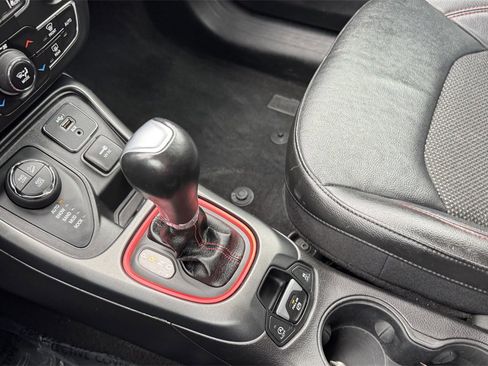 Used 2021 Jeep Compass Trailhawk image 23