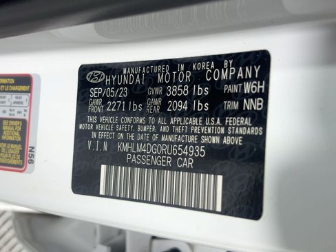 Used 2024 Hyundai Elantra SEL image 19