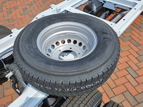 New 2024 Mercedes-Benz Sprinter 4500 image 14