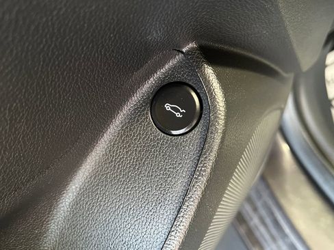 Used 2016 Chevrolet Cruze LT image 29