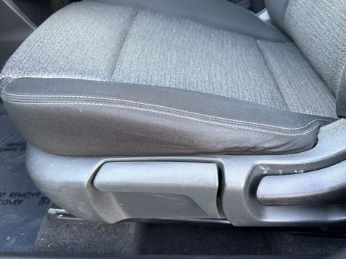 Used 2021 Nissan Rogue S image 14