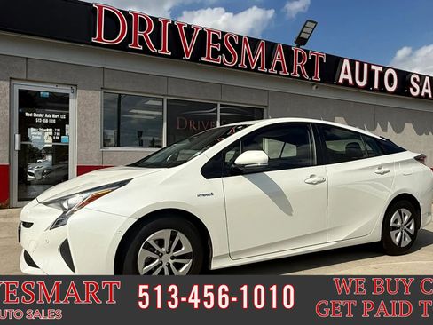 Used 2016 Toyota Prius Four w/ Advanced Technology Package FWD image 1