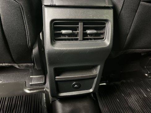 Certified 2024 Ford Edge SE w/ Cargo Accessory Package AWD/4WD image 11