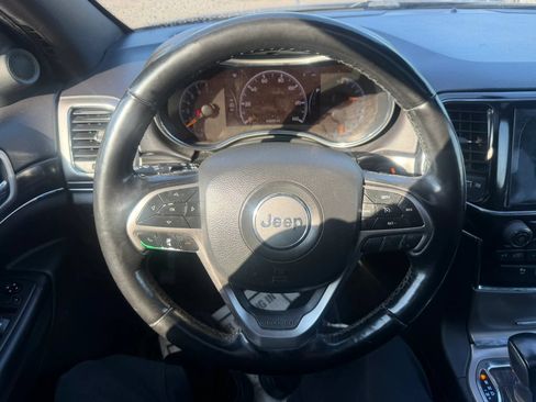 Used 2021 Jeep Grand Cherokee Limited AWD/4WD image 12