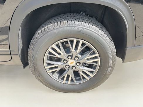 New 2026 Chevrolet Traverse LT w/ Driver Confidence Package AWD/4WD image 34