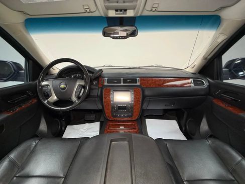 Used 2013 Chevrolet Avalanche LTZ RWD image 20