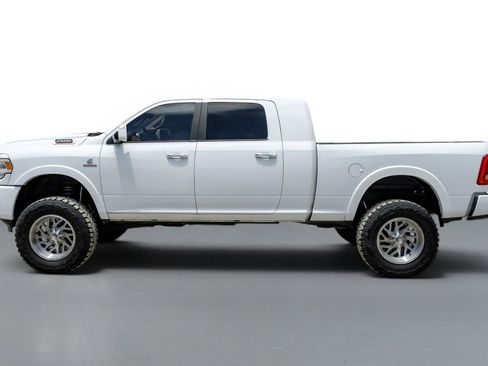 Used 2019 RAM 2500 Laramie AWD/4WD image 11