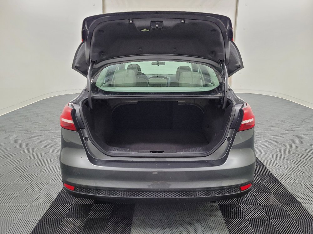 Used 2016 Ford Focus SE FWD image 29