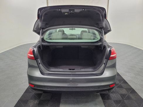 Used 2016 Ford Focus SE FWD image 29