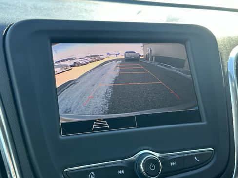 Used 2024 Chevrolet Equinox LS w/ LS Convenience Package image 14