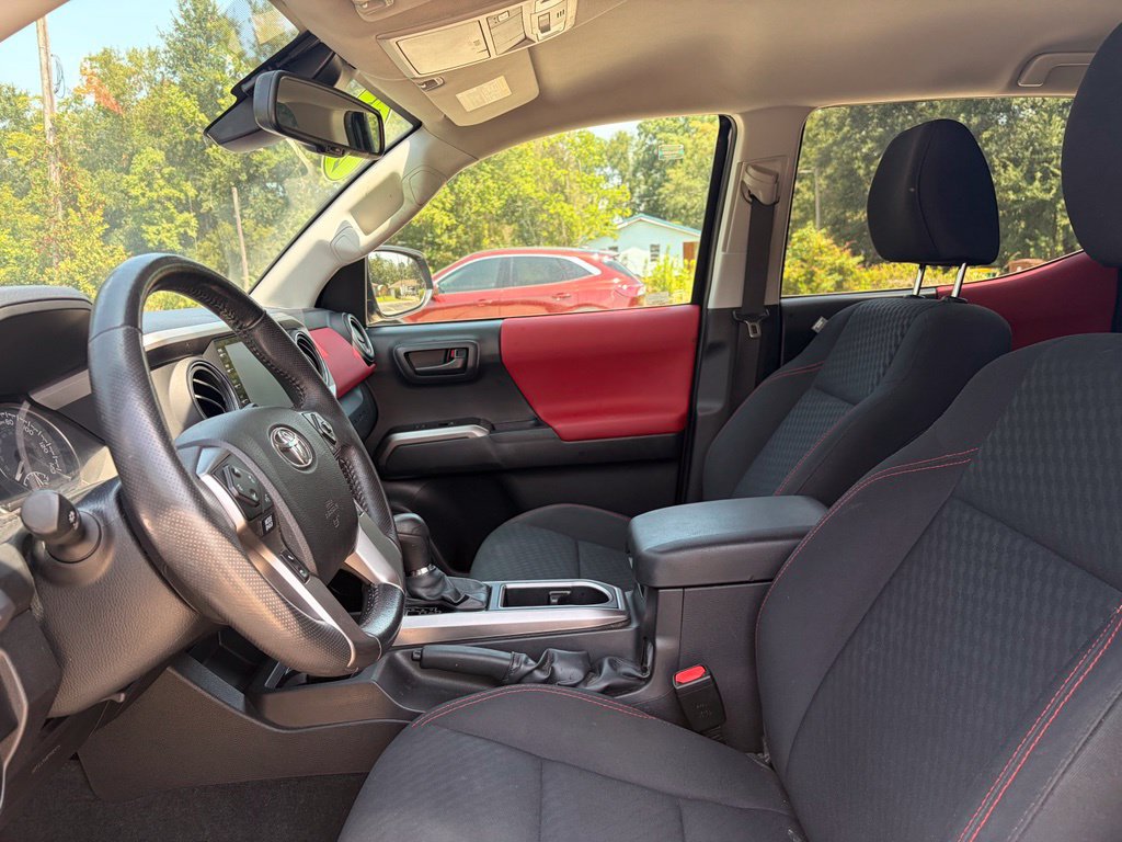 Used 2023 Toyota Tacoma SR5 RWD image 11