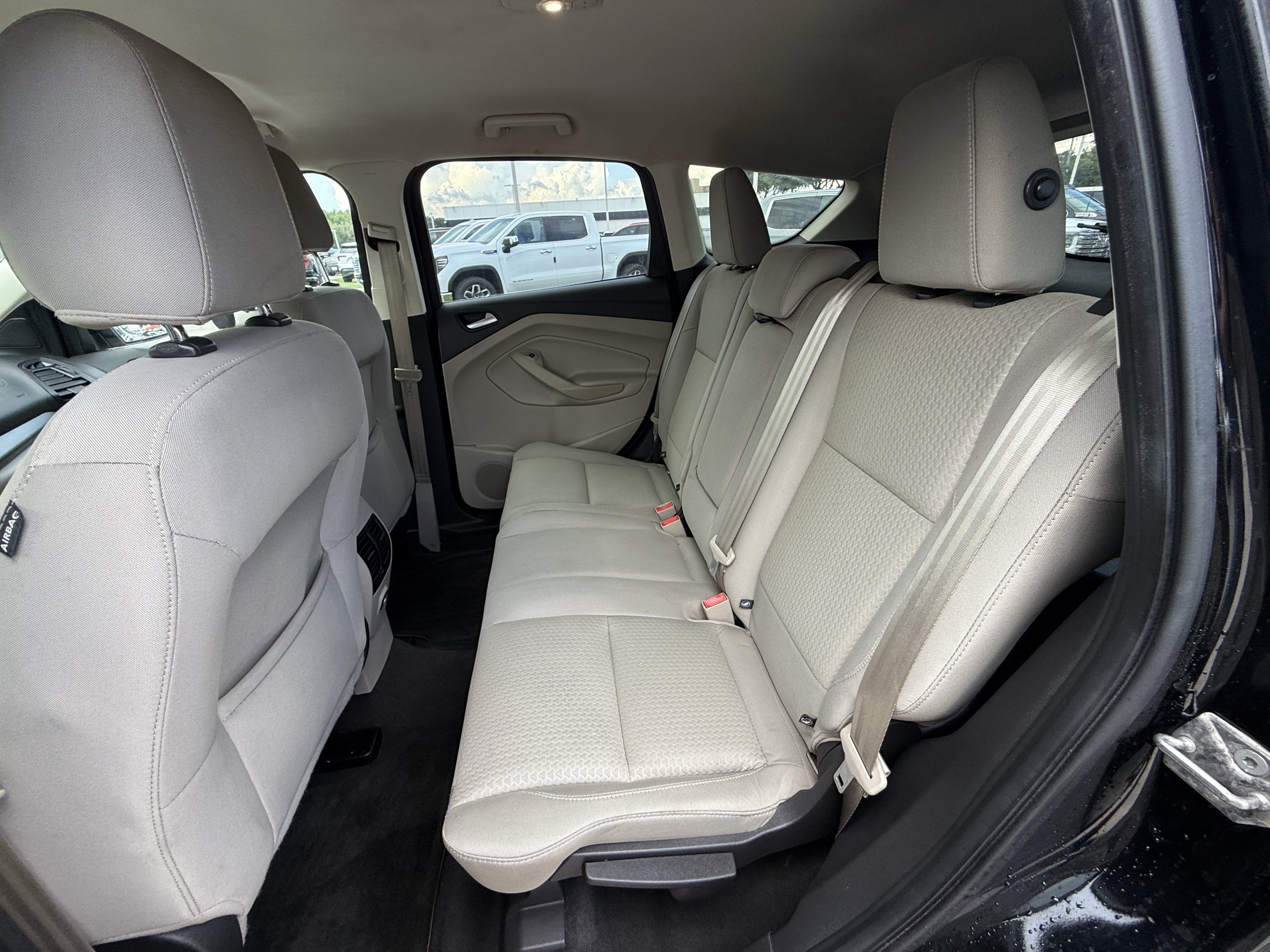 Used 2017 Ford Escape SE FWD image 29