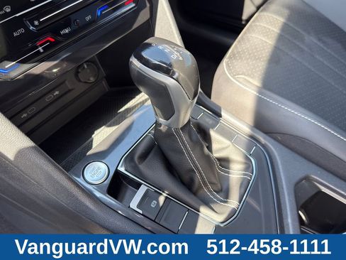 Used 2023 Volkswagen Tiguan SE w/ Panoramic Sunroof Package FWD image 17