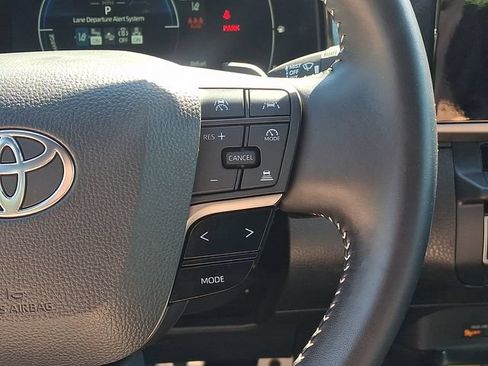 Used 2025 Toyota Camry SE FWD image 24