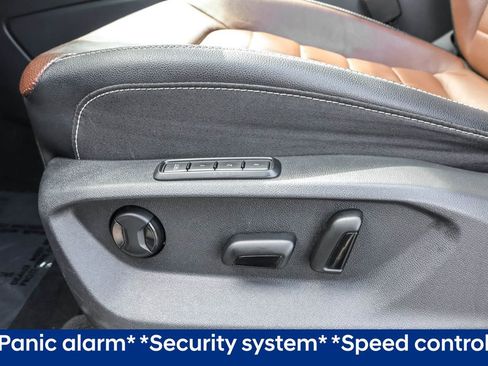 Used 2022 Volkswagen Atlas SEL Premium image 9