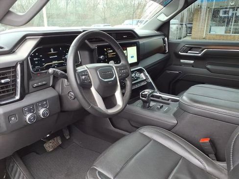 Used 2024 GMC Sierra 1500 Denali w/ Denali Reserve Package AWD/4WD image 3