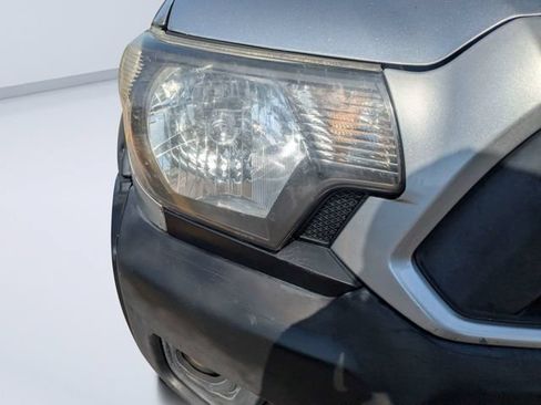 Used 2014 Toyota Tacoma PreRunner w/ Convenience Package RWD image 9
