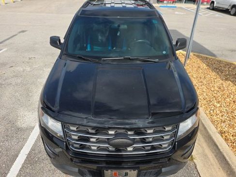 Used 2017 Ford Explorer FWD image 6