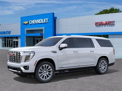 New 2026 GMC Yukon XL Denali w/ Sun & Power Step Package