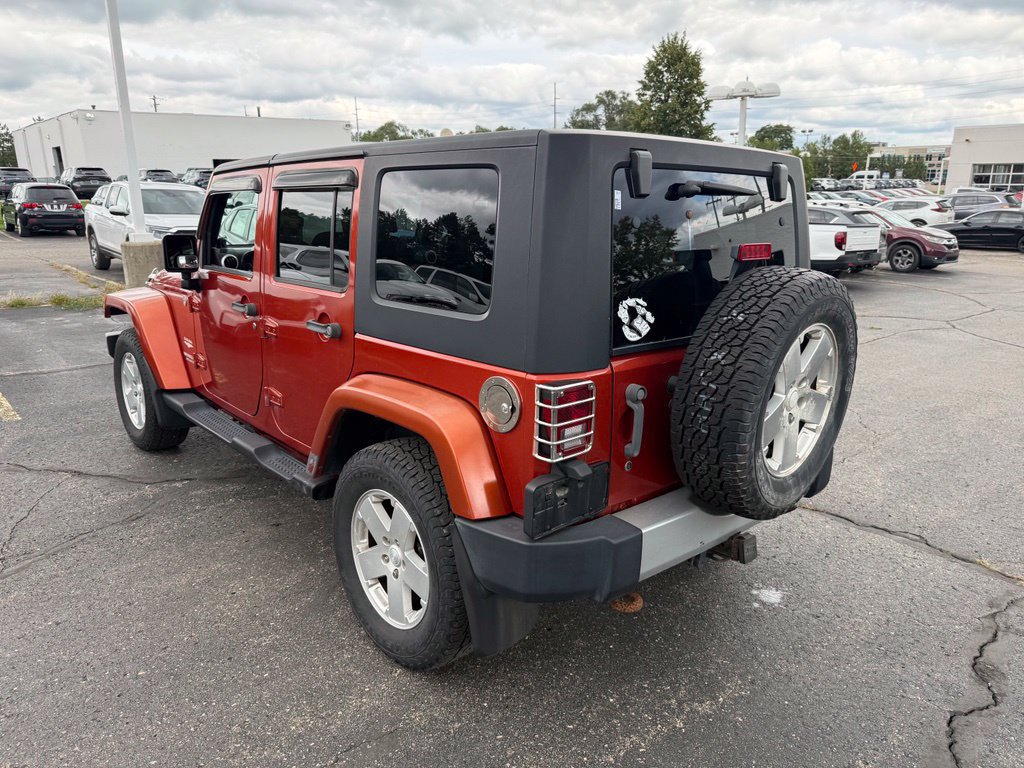 Used 2009 Jeep Wrangler Unlimited Sahara w/ Dual Top Group AWD/4WD image 2
