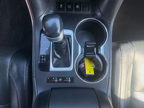 Used 2018 Toyota Highlander Limited image 36