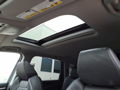 Used 2020 Acura MDX SH-AWD image 17