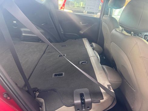 Used 2014 Hyundai Tucson SE image 23