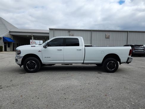 Used 2025 RAM 3500 Laramie image 6