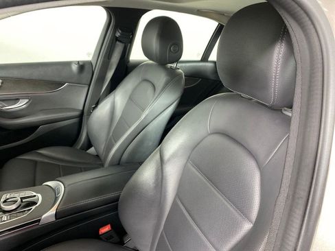 Used 2019 Mercedes-Benz C 300 Sedan image 8