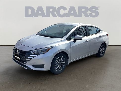 Used 2025 Nissan Versa SV w/ Trunk Package image 3